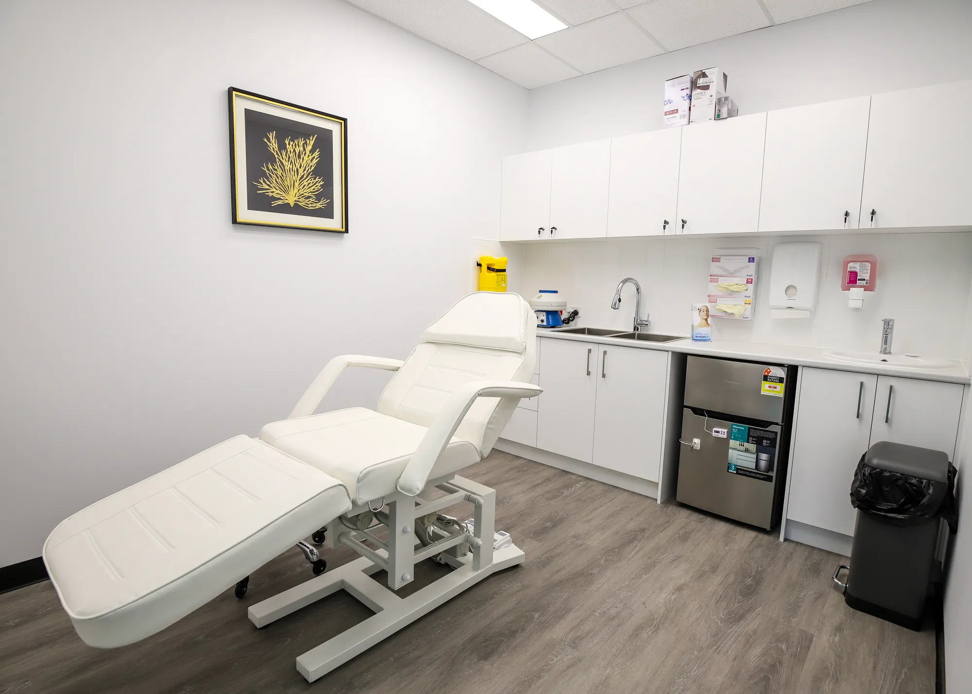 A clean and tranquil treatment room at NiZ Clinic, Gold coast - Australia